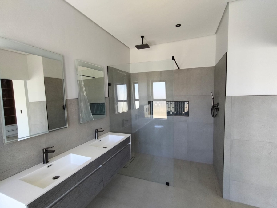 4 Bedroom Property for Sale in Sandown Western Cape